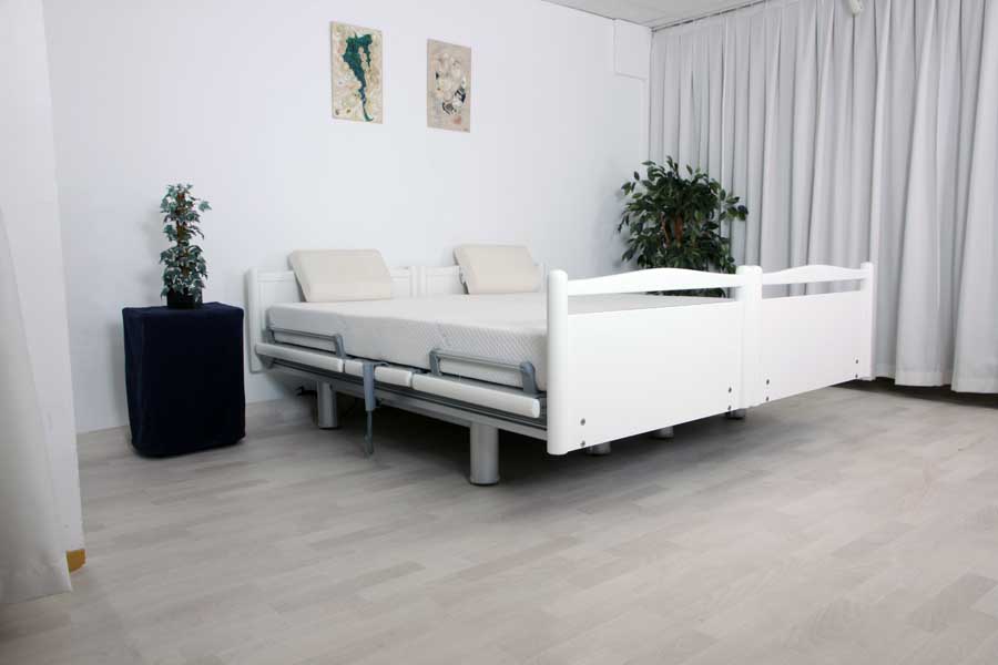 Hoog-laag bed qqq10501051 UNIEK Belletto 3080 S TWEE PERSOONS 90 x 210 zorg-verpleeg bed van Völker